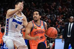 开云体育官网-上海男篮遭遇三连败，露出短板