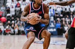 开云体育中国-湖人客场击败尼克斯，结束三连败