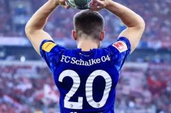 开云体育入口-小牛克服困难赢得胜利，晋级下一轮的简单介绍